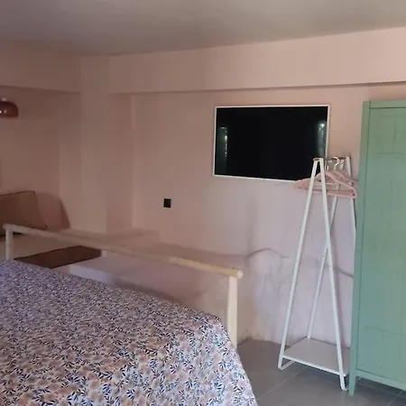 Koufeto Apartment Kondoyenadha